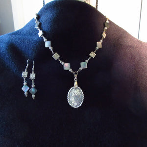 Western Pendant Necklace And Earrings